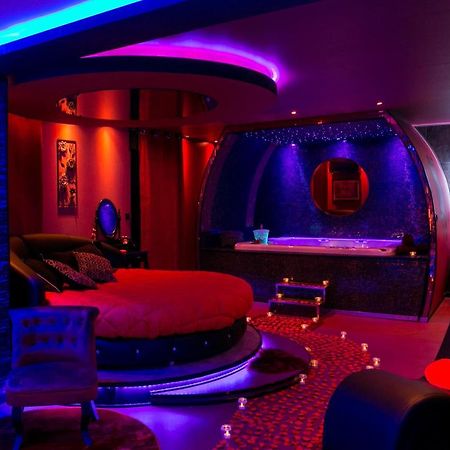 L'Insolite Spa Privatif "Suite Luxueuse-Jacuzzi" Тулуза Экстерьер фото