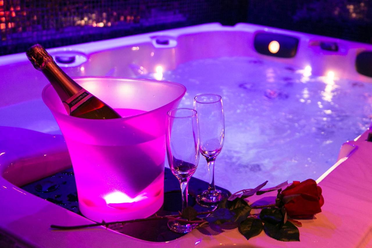 L'Insolite Spa Privatif "Suite Luxueuse-Jacuzzi" Тулуза Экстерьер фото