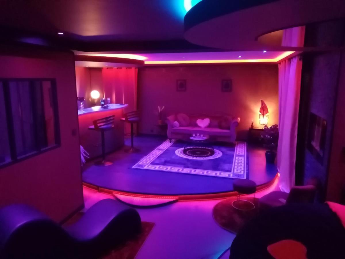 L'Insolite Spa Privatif "Suite Luxueuse-Jacuzzi" Тулуза Экстерьер фото