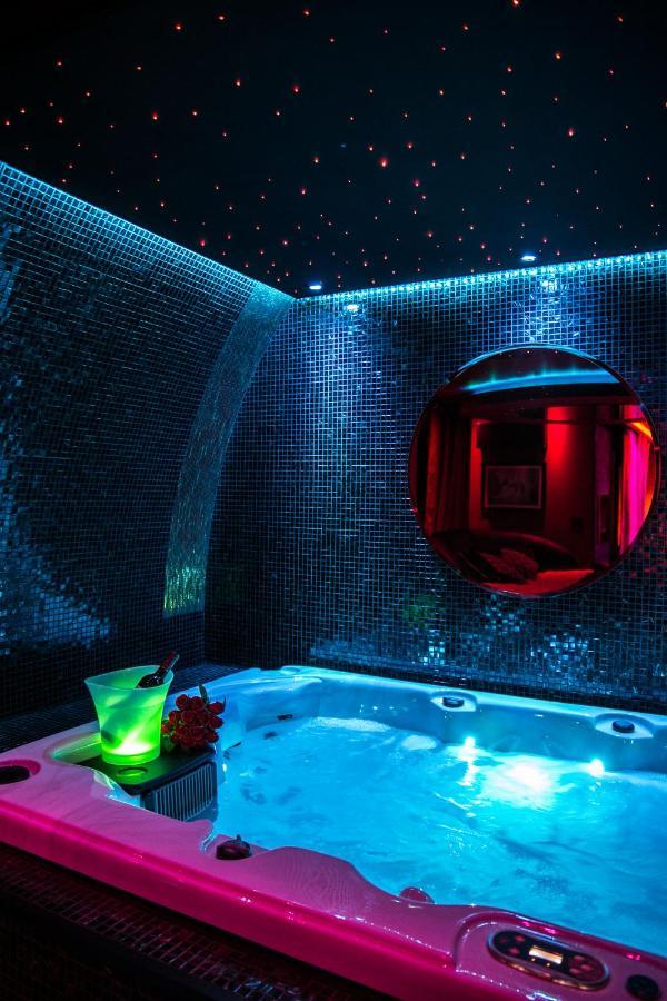 L'Insolite Spa Privatif "Suite Luxueuse-Jacuzzi" Тулуза Экстерьер фото